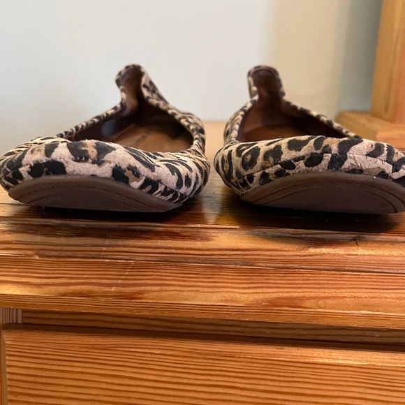 Lucky Brand Emmie Leopard Flats Sz 8 VGUC - Picture 2 of 8